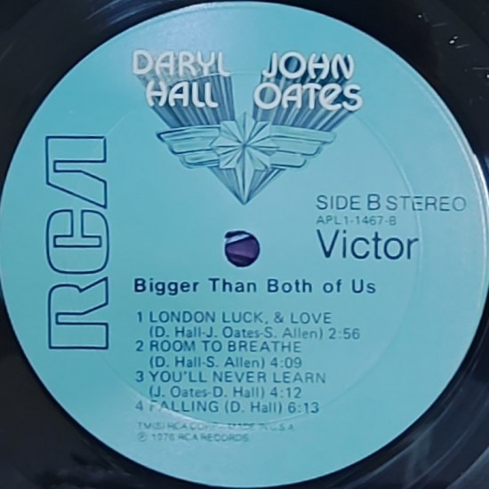Daryl Hall / John Oates - Bigger Than Both Of Us