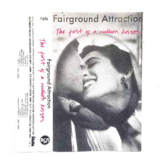 Fairground Attraction : The First Of A Million Kisses > KASET